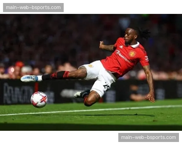 曼联马兹拉维疾病影响训练 赛前需通过晚期体能测试